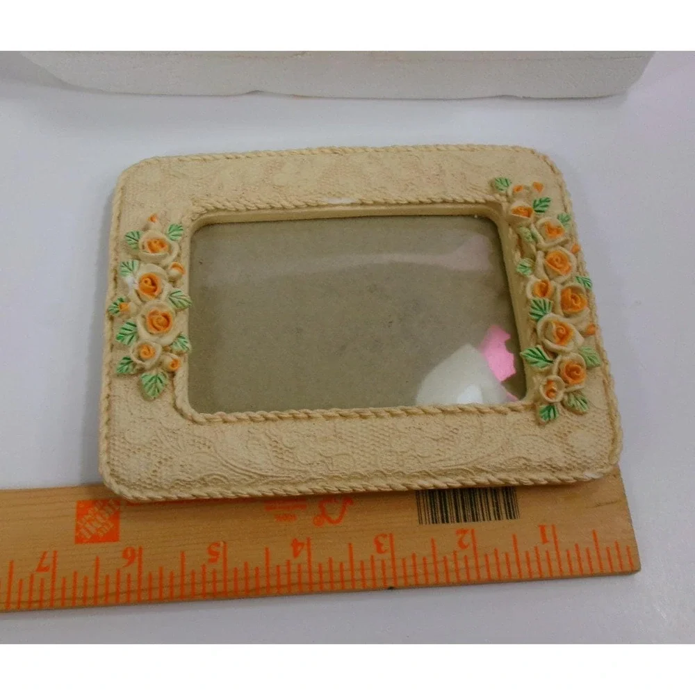 Vintage‎ Russ Berrie Victorian Lace Picture Frame Peach Resin Yellow Rose Flawed